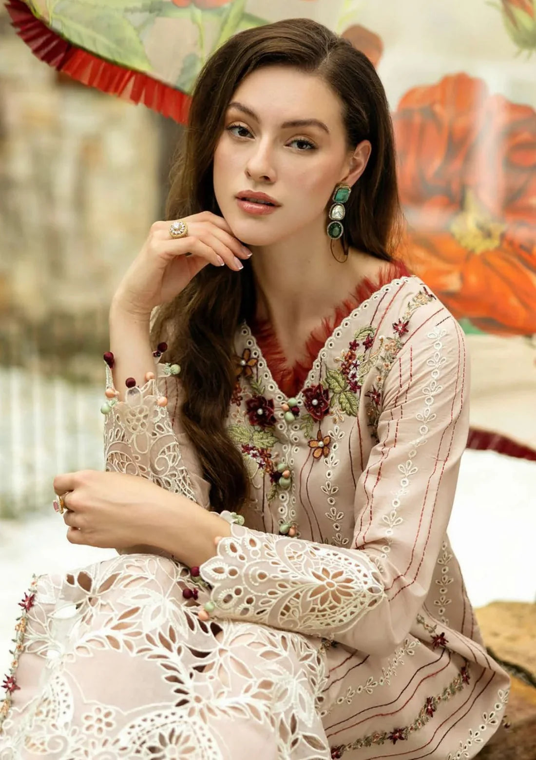 Roheenaz D-190 Embroidered Lawn 3pc