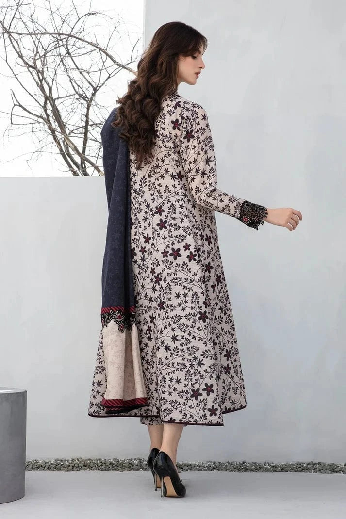 Sapphire D-800 Khaddar Printed 3pc