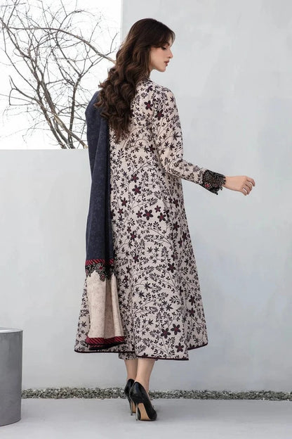 Sapphire D-800 Khaddar Printed 3pc